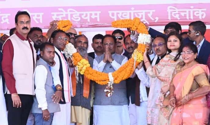 IMG 20260116 WA0416 बस्तर अंचल में मुख्यमंत्री की बड़ी घोषणा, बंग समाज के 135 ग्रामों की प्राथमिक शालाओं में नये शिक्षा सत्र से बांग्ला भाषा में शिक्षा प्रांरभ करने निर्देश