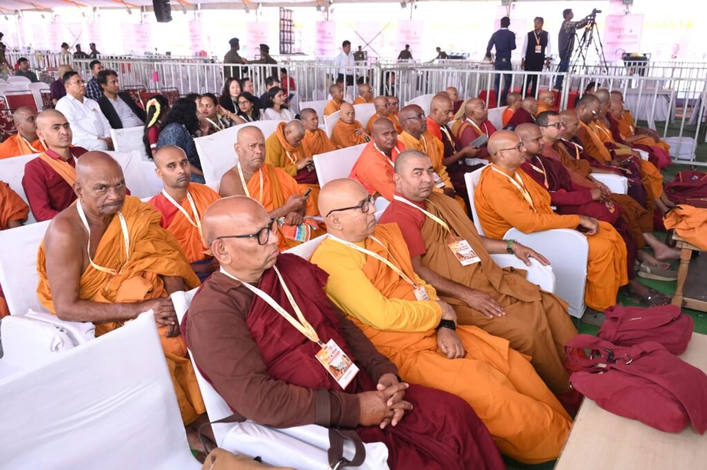 मुख्यमंत्री विष्णु देव साय ने किया तीन दिवसीय सिरपुर महोत्सव का शुभारंभ 2 1006667145 मुख्यमंत्री विष्णु देव साय ने किया तीन दिवसीय सिरपुर महोत्सव का शुभारंभ