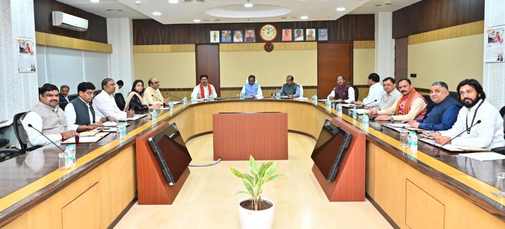 1006756775 मुख्यमंत्री विष्णु देव साय की अध्यक्षता में मंत्रालय महानदी भवन में आयोजित कैबिनेट की बैठक में लिए गए महत्वपूर्ण निर्णय