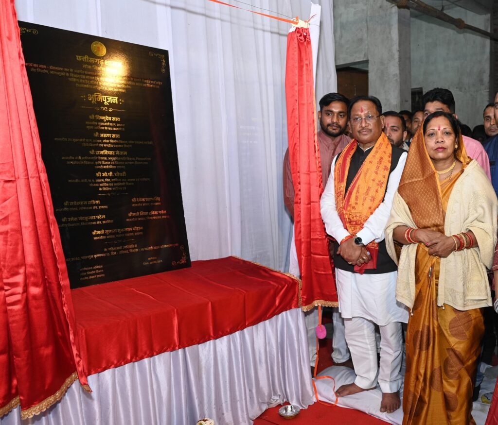 महाशिवरात्रि पर बाबा धाम में मुख्यमंत्री ने की पूजा-अर्चना, 1.20 करोड़ के विकास कार्यों का शिलान्यास 3 1006797721 महाशिवरात्रि पर बाबा धाम में मुख्यमंत्री ने की पूजा-अर्चना, 1.20 करोड़ के विकास कार्यों का शिलान्यास