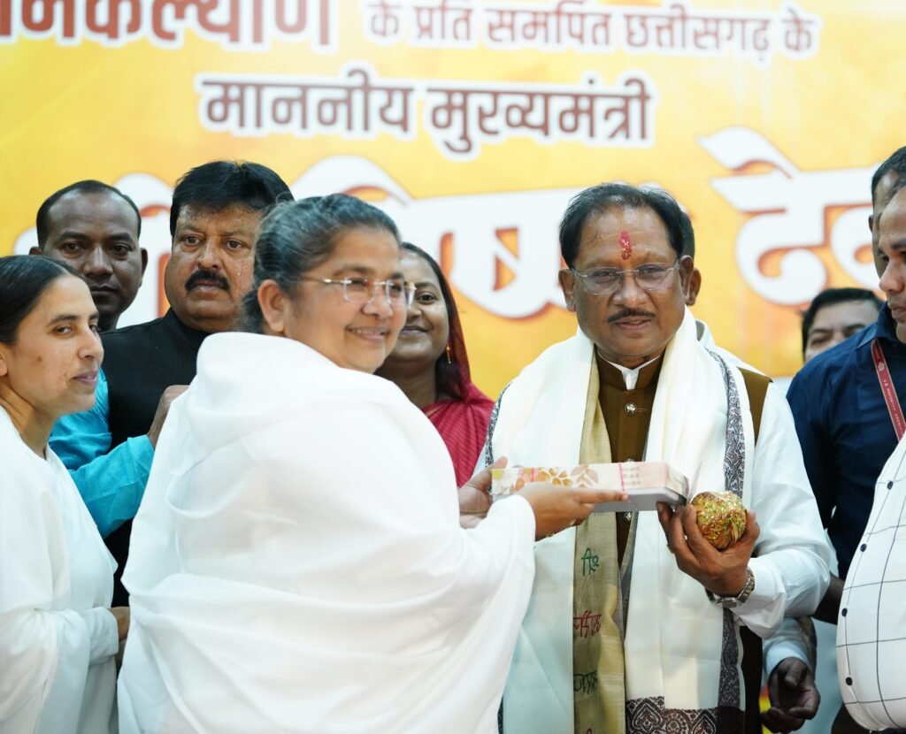 मुख्यमंत्री विष्णुदेव साय को मिलीं जन-जन की शुभकामनाएं, जन्मदिन पर मुख्यमंत्री निवास बना उल्लास का केंद्र 4 1006874053 मुख्यमंत्री विष्णुदेव साय को मिलीं जन-जन की शुभकामनाएं, जन्मदिन पर मुख्यमंत्री निवास बना उल्लास का केंद्र