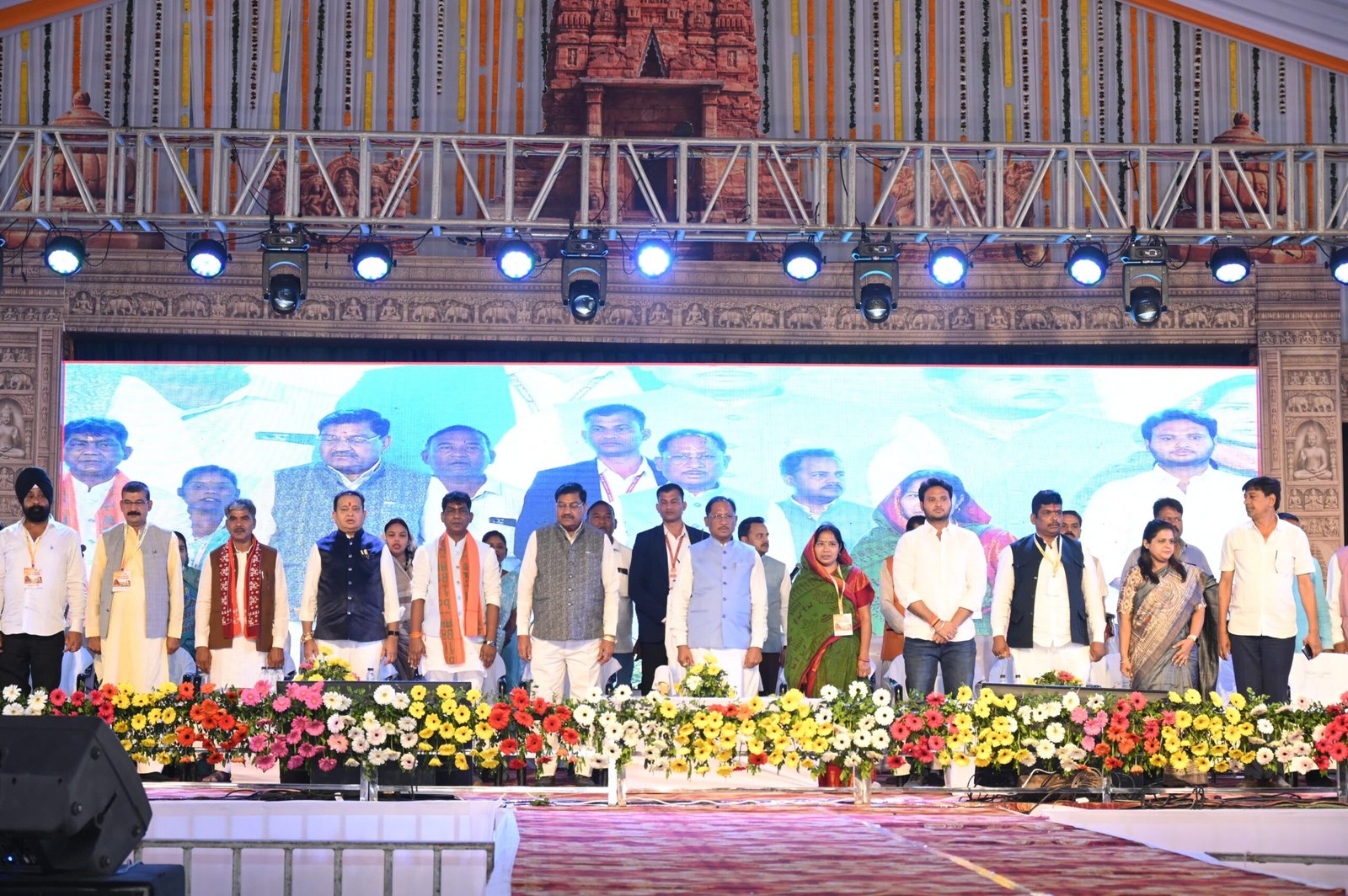 मुख्यमंत्री विष्णु देव साय ने किया तीन दिवसीय सिरपुर महोत्सव का शुभारंभ 1 IMG 20260201 WA0426 scaled मुख्यमंत्री विष्णु देव साय ने किया तीन दिवसीय सिरपुर महोत्सव का शुभारंभ