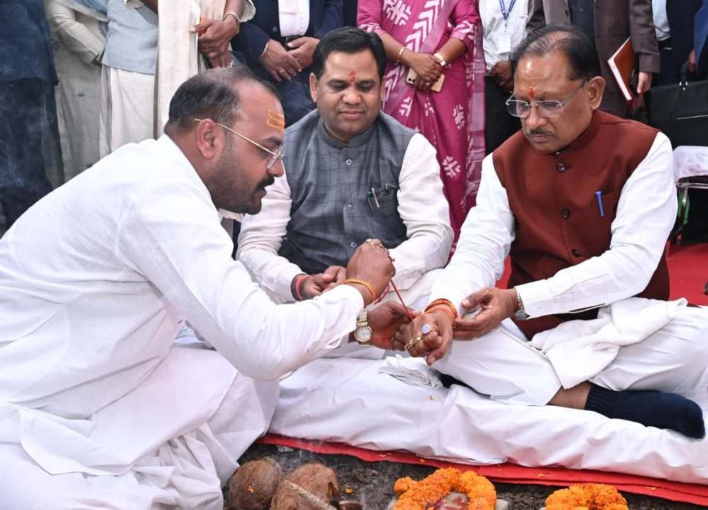 IMG 20260210 WA0800 मुख्यमंत्री ने जीपीएम में नवीन जिला अस्पताल भवन निर्माण कार्य का किया शुभारंभ