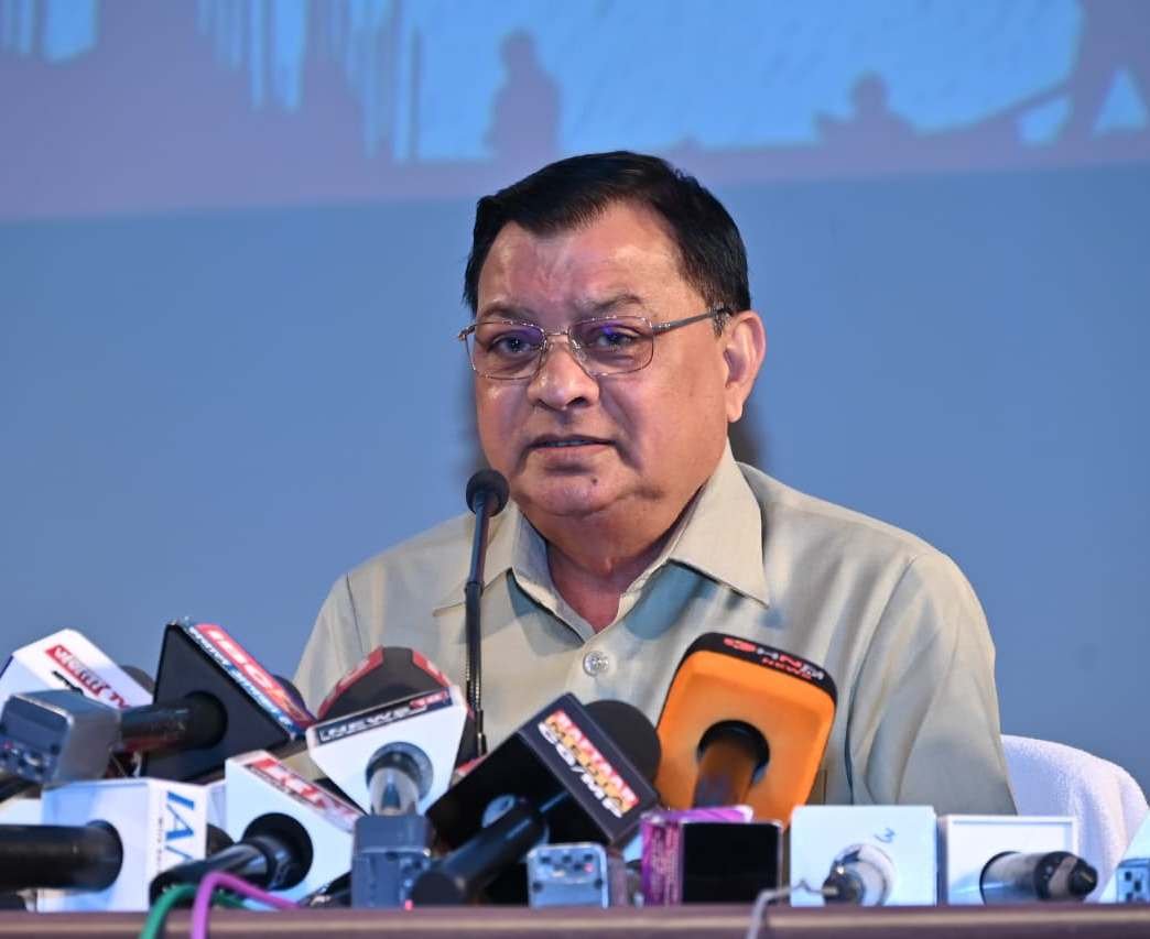 IMG 20260224 WA0906 बजट संकल्प 2026-27 : निवेश, उद्योग और रोजगार आधारित आत्मनिर्भर छत्तीसगढ़ की मजबूत नींव— वाणिज्य एवं उद्योग मंत्री लखन लाल देवांगन