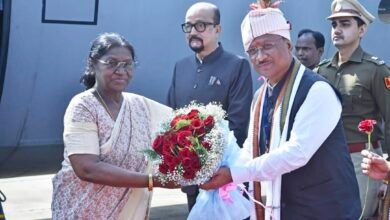 IMG 20260207 130617 राष्ट्रपति द्रौपदी मुर्मु का जगदलपुर आगमन: राज्यपाल रमेन डेका और मुख्यमंत्री विष्णुदेव साय ने मां दंतेश्वरी एयरपोर्ट पर किया आत्मीय स्वागत