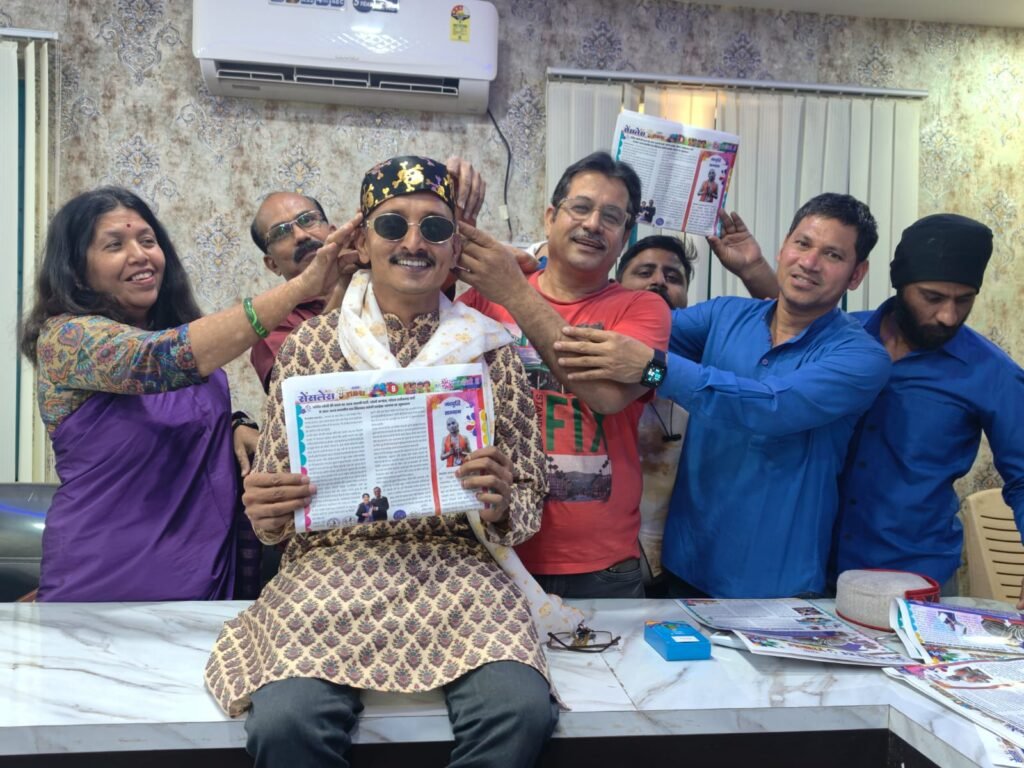 हास्य व्यंग्य सेंसलेस टाइम्स 2026 का विमोचन, उल्टी खोपड़ी को नवाजा गया मंदबुद्धि के खिताब से 3 1006976001 हास्य व्यंग्य सेंसलेस टाइम्स 2026 का विमोचन, उल्टी खोपड़ी को नवाजा गया मंदबुद्धि के खिताब से