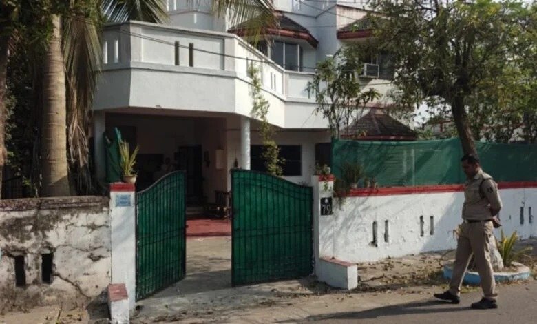 1007088591 पारिवारिक कलह के चलते IAF विंग कमांडर ने की खुदकुशी, घर में पंखे से लटका मिला शव