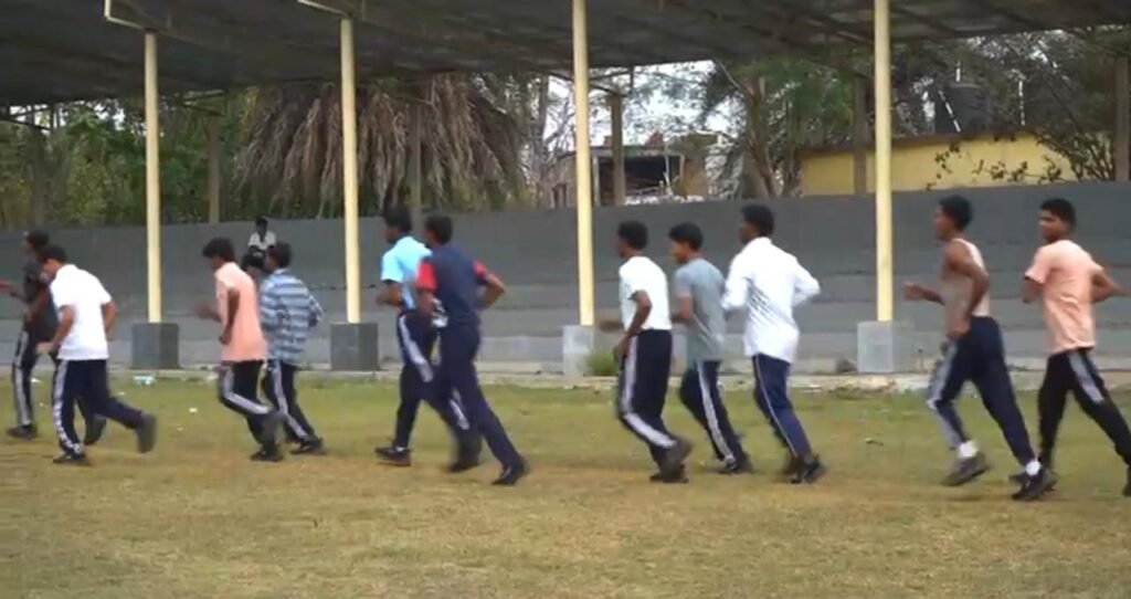 1007175113 हिंसा की राह छोड़, उम्मीदों की दौड़, बस्तर नई पहचान की ओर,खेल प्रतिभाओं को प्रोत्साहित करने 25 लाख रु पुरस्कार की घोषणा