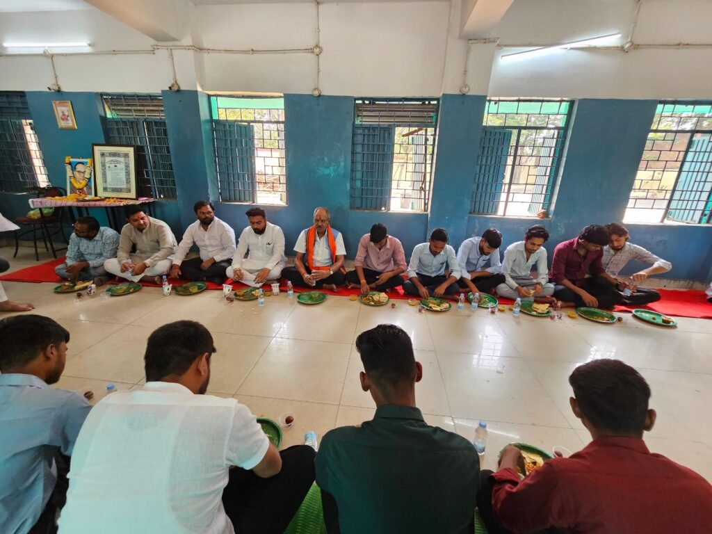 1007476295 भाजयुमो ने ‘समरसता भोज’ के साथ मनाई बाबासाहब अंबेडकर की जयंती