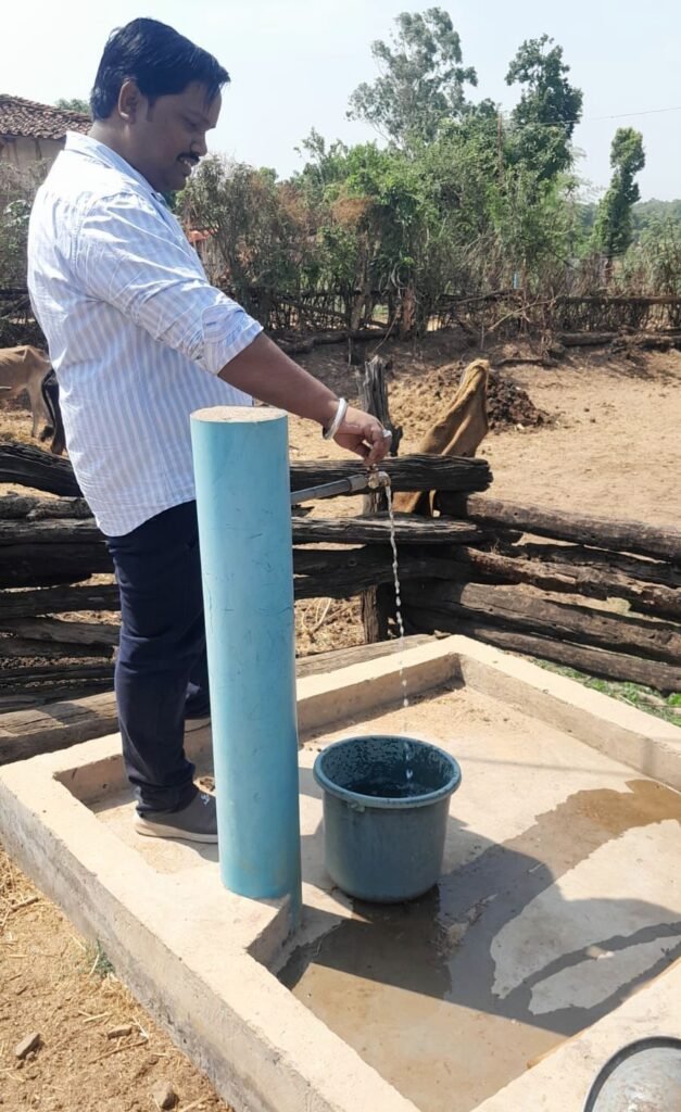 1007897299 ग्रीष्म काल में स्वच्छ और नियमित पेयजल पहुंचाने लोक स्वास्थ्य यांत्रिकी विभाग सतर्क