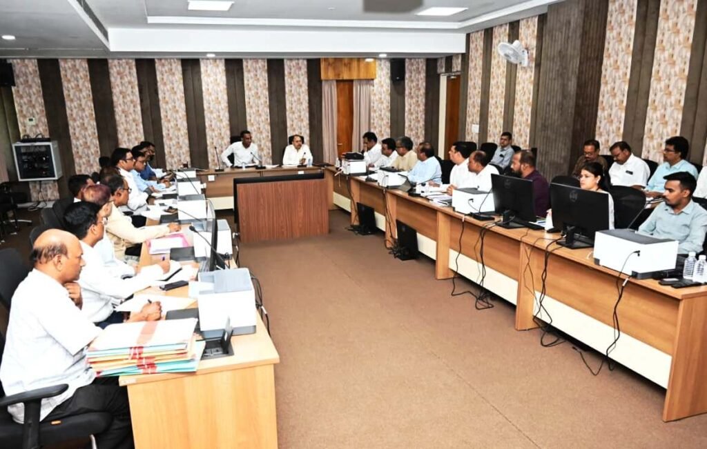 जिला पंचायतों को भी मिलेगा गौण खनिज निधि का हिस्सा, मुख्यमंत्री साय की घोषणा का हुआ पालन 3 1007931600 जिला पंचायतों को भी मिलेगा गौण खनिज निधि का हिस्सा, मुख्यमंत्री साय की घोषणा का हुआ पालन