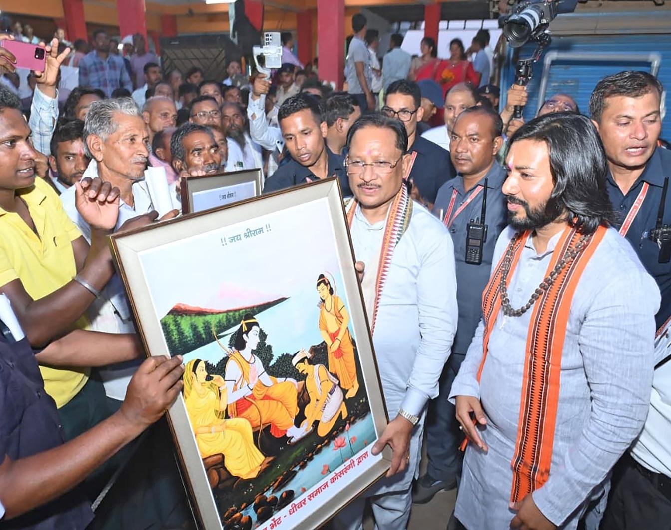 सुशासन तिहार में जनता के बीच पहुँची सरकार : मुख्यमंत्री ने पीएम सूर्य घर और स्वामित्व योजना का लाभ लेने किया आह्वान 1 IMG 20260522 WA0898 सुशासन तिहार में जनता के बीच पहुँची सरकार : मुख्यमंत्री ने पीएम सूर्य घर और स्वामित्व योजना का लाभ लेने किया आह्वान