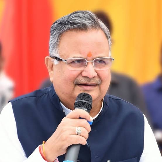 IMG 0511 विधानसभा अध्यक्ष डॉ रमन सिंह ने घटाया अपना काफिला, प्रधानमंत्री नरेंद्र मोदी के ईंधन संरक्षण की अपील से प्रेरित होकर लिया फैसला