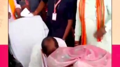 IMG 20260521 155949 तेंदूपत्ता संग्राहकों के बीच पहुंचे मुख्यमंत्री, महुआ पेड़ के नीचे लगाई चौपाल