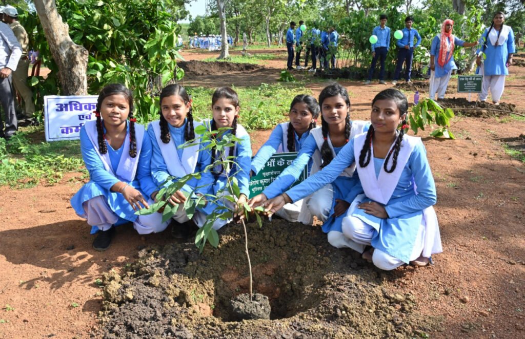 1008008408 विश्व पर्यावरण दिवस 2026 :हरित विकास, जल संरक्षण और जनभागीदारी से पर्यावरणीय समृद्धि की ओर बढ़ता छत्तीसगढ़
