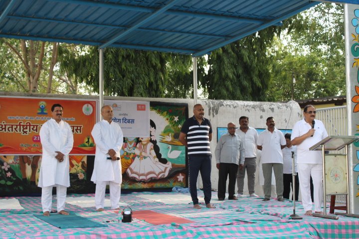 1008212377 छत्तीसगढ़ के 33 जेलों में हज़ारों कैदियों द्वारा हर्षोल्लास से मनाया गया अंतर्राष्ट्रीय योग