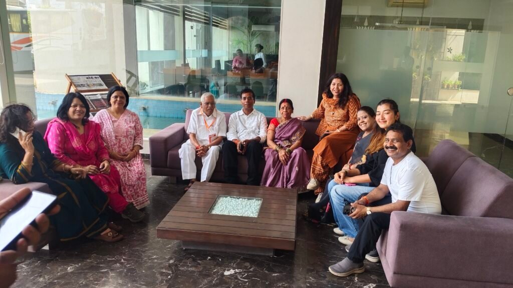 1008252183 मुख्यमंत्री विष्णुदेव साय के नेतृत्व में संस्कृति, आस्था और राष्ट्रीय एकात्मता का अनूठा अभियान हुआ सफल ,प्रदेश के विशिष्टजनों ने किया प्रथम ज्योतिर्लिंग के दर्शन