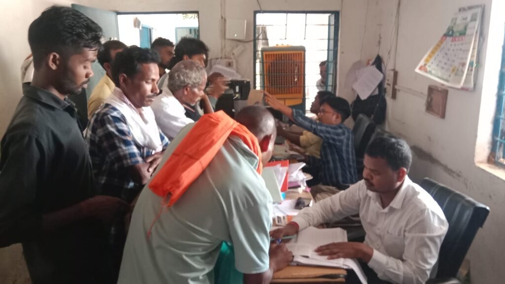 4cc1cfd8 1b1c 4848 8b90 babc94c5f535 सहकारी समितियों के माध्यम से किसानों को मिल रही बड़ी राहत, खेती की लागत में आई कमी