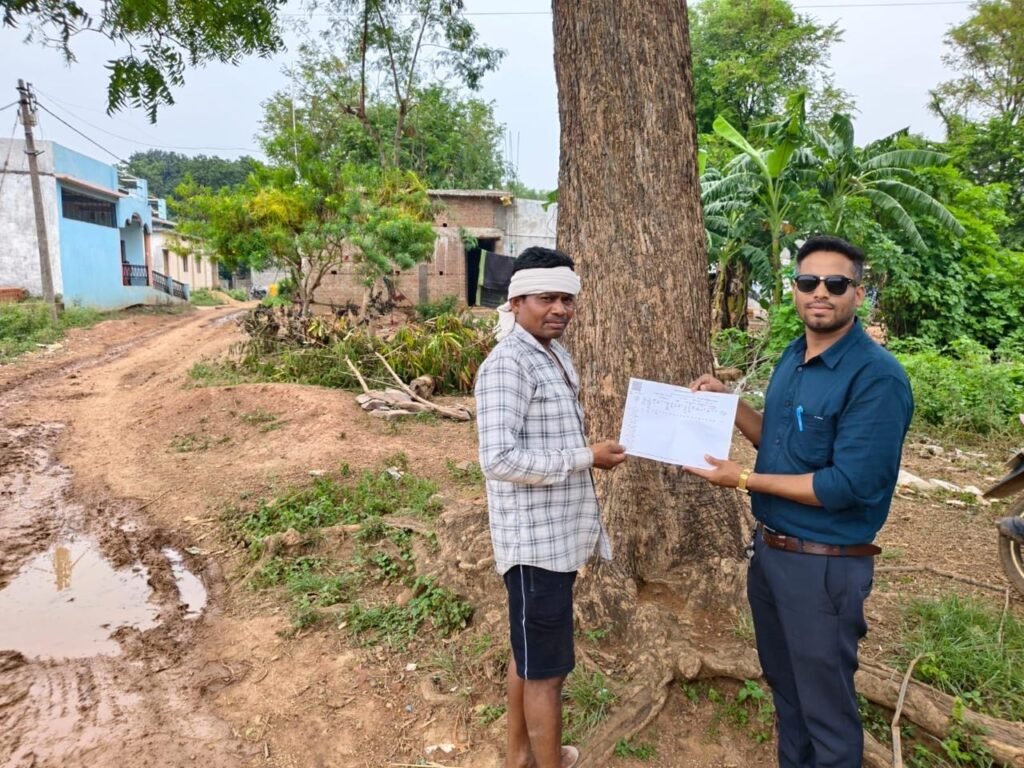 बस्तर मॉडल की पूरे देश को सीख: 8241 परिवारों को मिला जमीन पर वैध हक, प्रशासन खुद पहुंचा लोगों तक 6 511e01fe 736d 4f90 8d58 906f857e375e बस्तर मॉडल की पूरे देश को सीख: 8241 परिवारों को मिला जमीन पर वैध हक, प्रशासन खुद पहुंचा लोगों तक