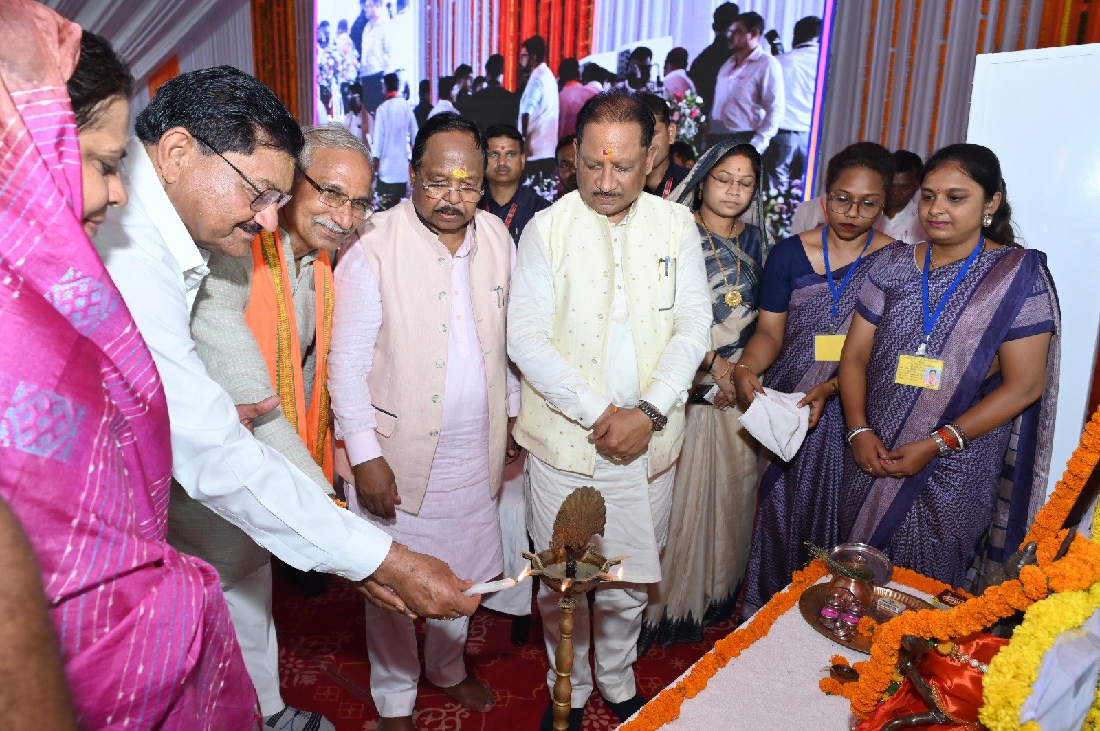 मुख्यमंत्री विष्णुदेव साय ने गरियाबंद को दी 603 करोड़ रुपये से अधिक के विकास कार्यों की सौगात 1 IMG 20260617 WA0627 मुख्यमंत्री विष्णुदेव साय ने गरियाबंद को दी 603 करोड़ रुपये से अधिक के विकास कार्यों की सौगात