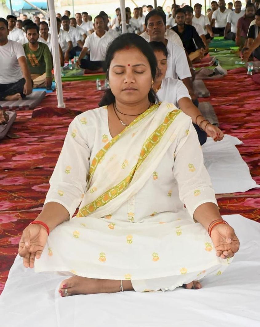 योग से स्वस्थ जीवन और सशक्त समाज का निर्माण संभव : मंत्री लक्ष्मी राजवाड़े 1 IMG 20260621 WA0163 योग से स्वस्थ जीवन और सशक्त समाज का निर्माण संभव : मंत्री लक्ष्मी राजवाड़े
