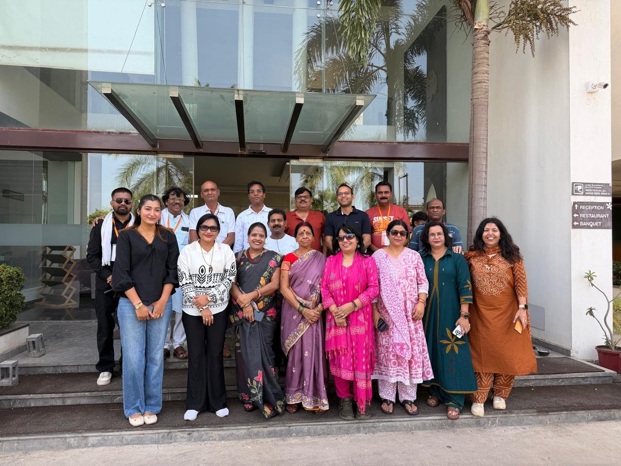 IMG 20260626 WA0015 मुख्यमंत्री विष्णुदेव साय के नेतृत्व में संस्कृति, आस्था और राष्ट्रीय एकात्मता का अनूठा अभियान हुआ सफल ,प्रदेश के विशिष्टजनों ने किया प्रथम ज्योतिर्लिंग के दर्शन