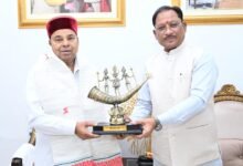 d89b0e0a 89f7 4144 a581 b3a7be9d8440 मुख्यमंत्री विष्णुदेव साय से कर्नाटक के राज्यपाल थावरचंद गहलोत ने की सौजन्य भेंट