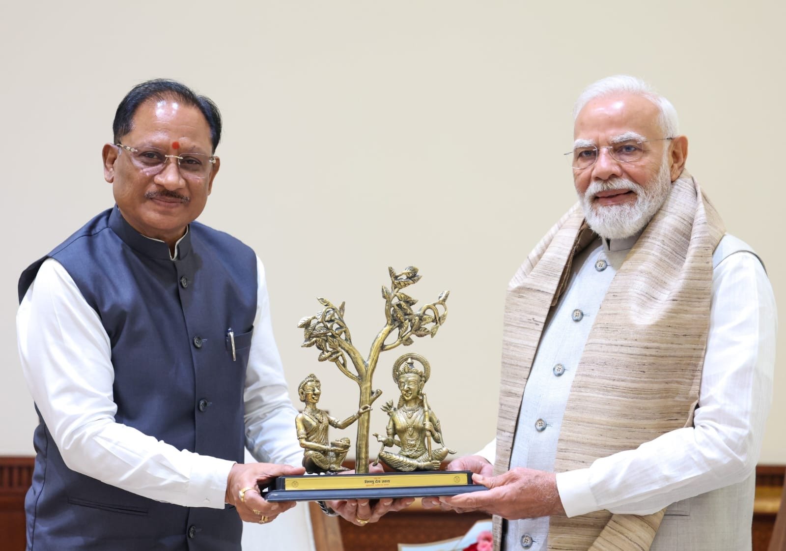 0bce5996 8b2e 4027 8912 38bd5a722fdf प्रधानमंत्री नरेंद्र मोदी से मुख्यमंत्री विष्णु देव साय ने की भेंट, छत्तीसगढ़ के विकास और ‘बस्तर विजन’ पर हुई विस्तृत चर्चा