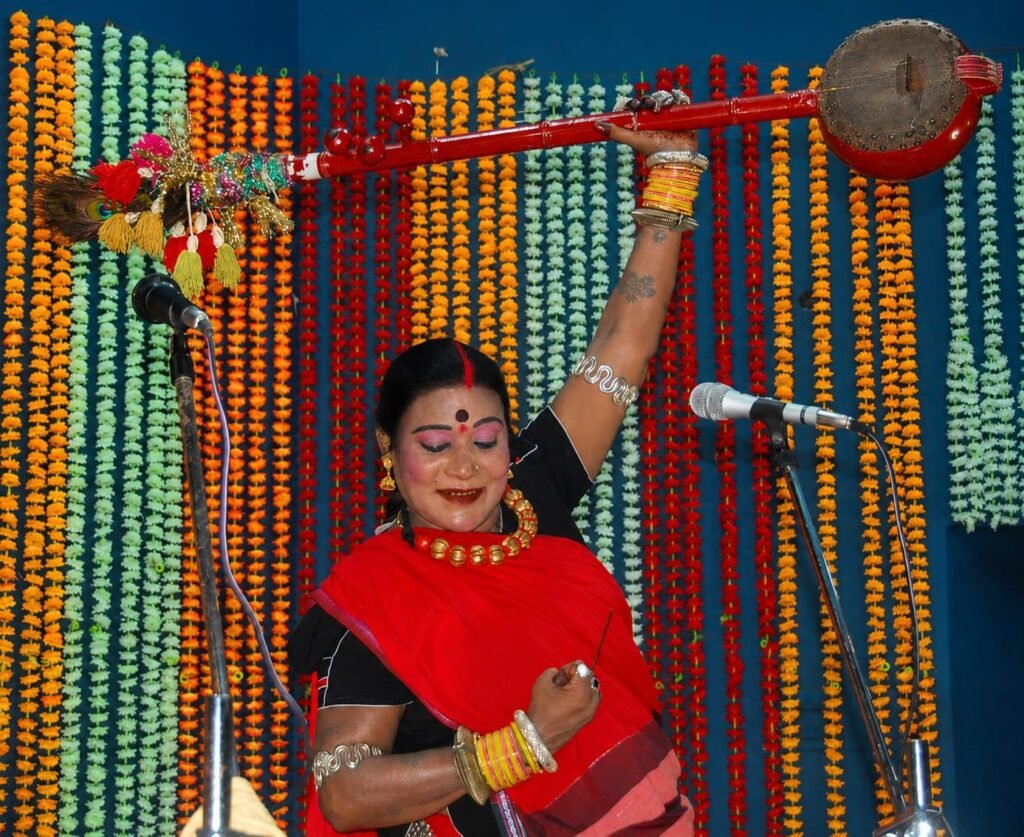 1008376056 लोककला की अमर स्वर-सरिता को राजकीय सम्मान: पद्म विभूषण तीजन बाई को अश्रुपूरित विदाई