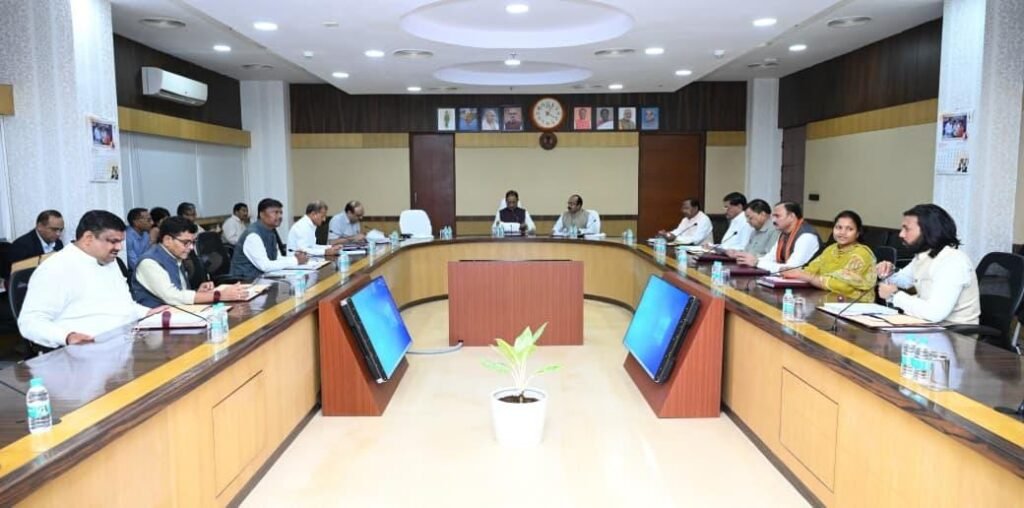 1008412543 ​कोरिया बना नंबर-1, धमतरी ने टॉप-5 में दर्ज कराई दमदार मौजूदगी; जिलों के प्रदर्शन ने दिखाई जवाबदेह प्रशासन की तस्वीर