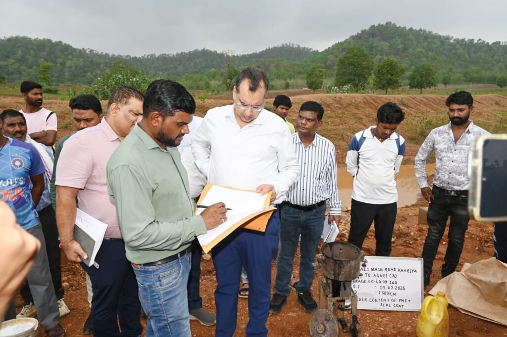 निर्माण कार्यों में लापरवाही पर सहायक अभियंता और उप अभियंता निलंबित,सचिव भीम सिंह ने सड़क की कोर कटिंग करवाकर मौके पर ही करवाई जांच 3 1008436307 निर्माण कार्यों में लापरवाही पर सहायक अभियंता और उप अभियंता निलंबित,सचिव भीम सिंह ने सड़क की कोर कटिंग करवाकर मौके पर ही करवाई जांच