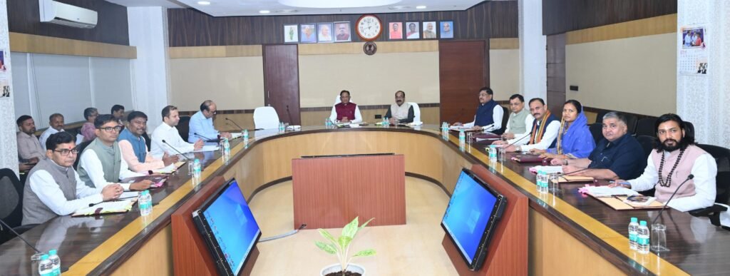मुख्यमंत्री विष्णु देव साय की अध्यक्षता में महानदी भवन में मंत्री परिषद की बैठक संपन्न,लिए गए महत्वपूर्ण निर्णय 2 1008600723 मुख्यमंत्री विष्णु देव साय की अध्यक्षता में महानदी भवन में मंत्री परिषद की बैठक संपन्न,लिए गए महत्वपूर्ण निर्णय