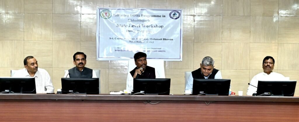 1008620814 छत्तीसगढ़ में सड़क सुरक्षा के लिए आईआईटी मद्रास के साथ ऐतिहासिक एमओयू, 10 संवेदनशील जिलों में होगा पहले चरण का क्रियान्वयन