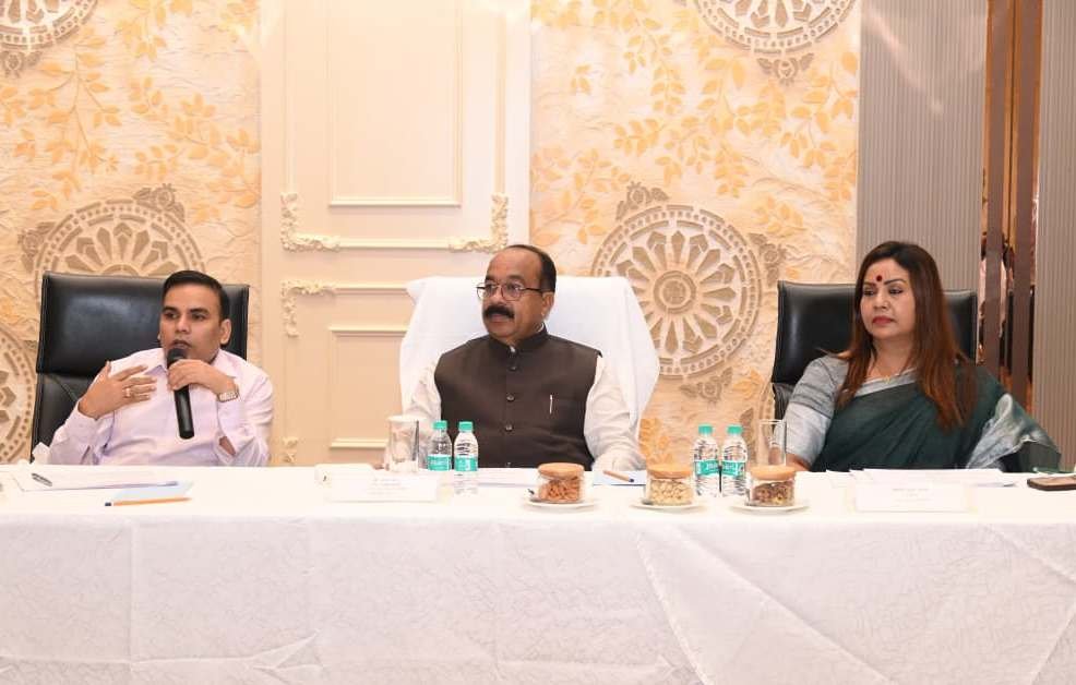 1008673552 छत्तीसगढ़ को खेल हब बनाने नई सोच और विजन के साथ करें काम - अरुण साव