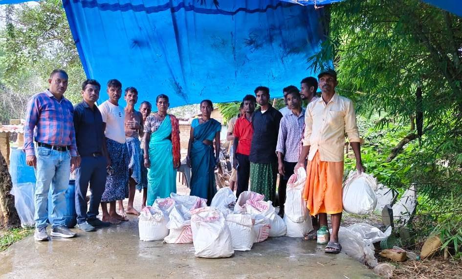 1008681007 बस्तर की मनकी बघेल ने स्पान संवर्धन योजना से 2 माह में कमाए 15 हजार रुपये ,अब अंगुलिका उत्पादन से बढ़ाएंगी आमदनी