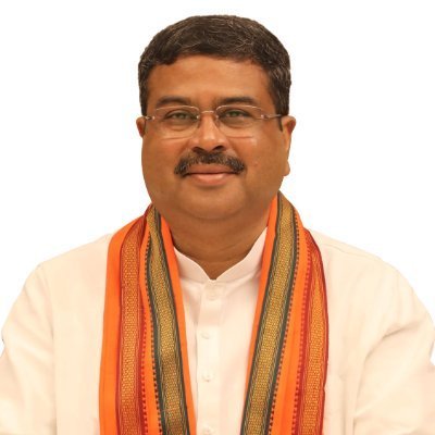 DhBFdLzI शिक्षा मंत्री धर्मेंद्र प्रधान ने दिया इस्तीफा,दो पेज 575 शब्दों में युवाओ के नाम लिखी चिट्ठी