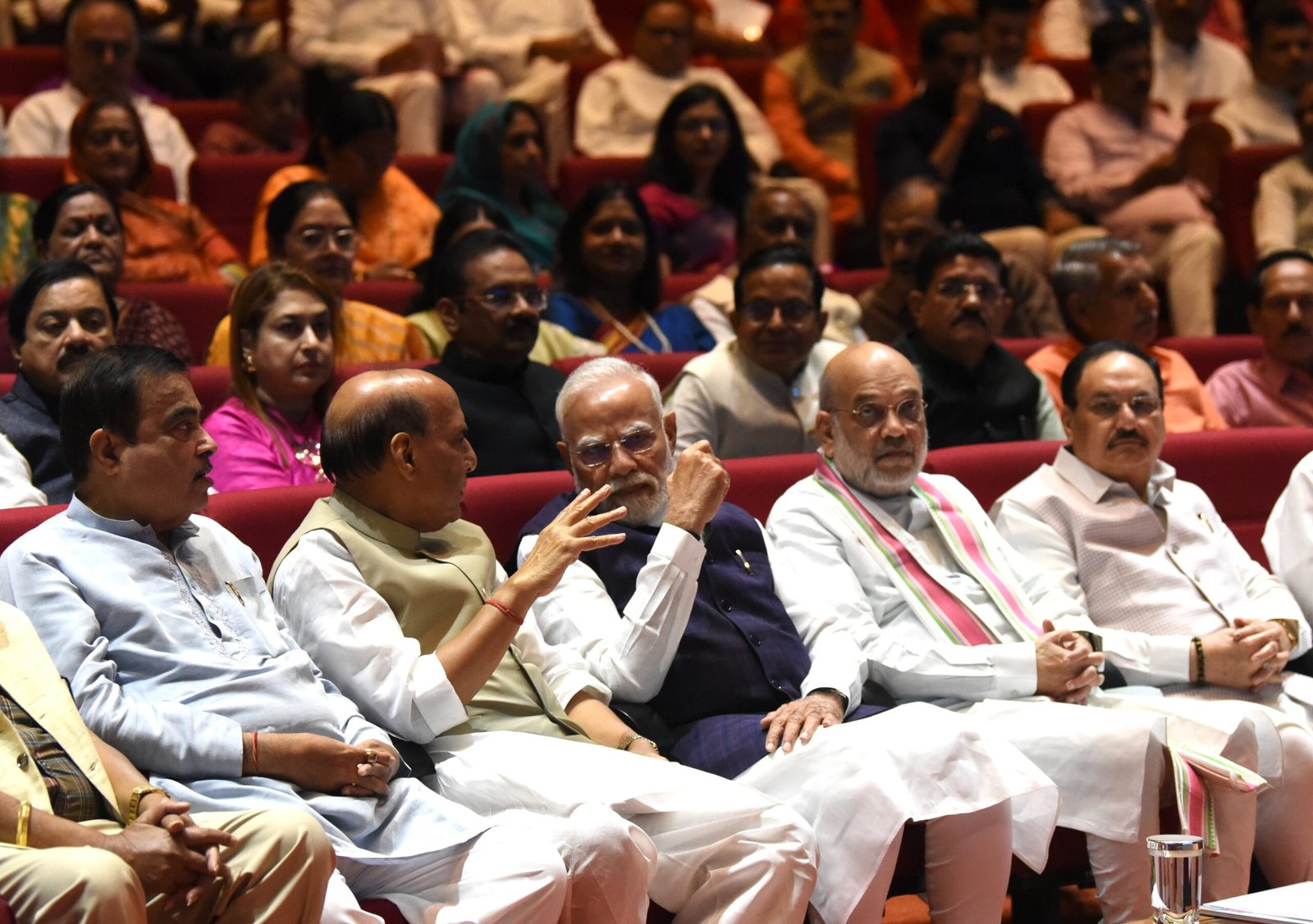 HOSbSOtbYAAwoF2 scaled एनडीए संसदीय दल की बैठक "मंगल मिलन" संपन्न ,मोदी ,शाह के साथ सिटीजन ऑफ इंडिया के सांसद हुए शामिल
