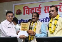 मंत्रालय के तीन अधिकारी-कर्मचारियों को सम्मानपूर्ण विदाई ,श्रम मंत्री लखन लाल देवांगन ने शॉल, श्रीफल एवं स्मृति चिन्ह भेंट कर दी शुभकामनाएं 60 IMG 20260701 WA0538 मंत्रालय के तीन अधिकारी-कर्मचारियों को सम्मानपूर्ण विदाई ,श्रम मंत्री लखन लाल देवांगन ने शॉल, श्रीफल एवं स्मृति चिन्ह भेंट कर दी शुभकामनाएं