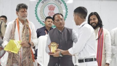 IMG 20260702 WA0838 मुख्यमंत्री विष्णुदेव साय ने मेधावी विद्यार्थियों का किया सम्मान , विद्यार्थियों से किया आत्मीय संवाद, उज्ज्वल भविष्य के लिए दी शुभकामनाएं