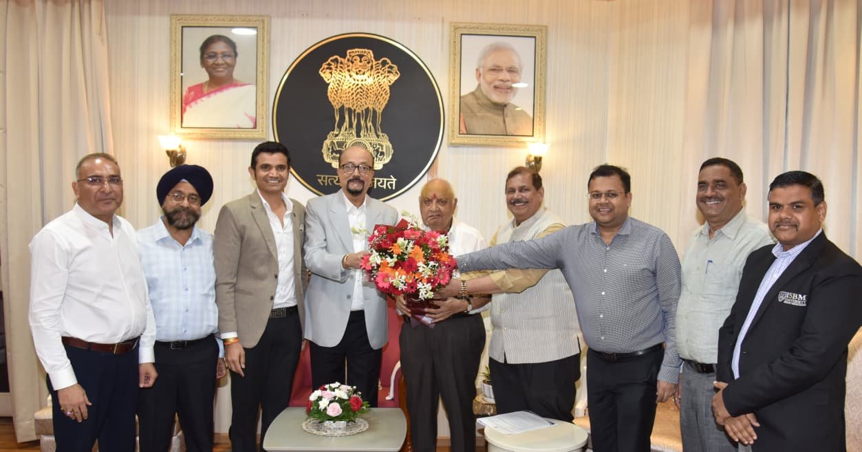 राज्यपाल डेका से निजी विश्वविद्यालयों के पदाधिकारियों ने की भेंट 1 IMG 20260724 WA0445 राज्यपाल डेका से निजी विश्वविद्यालयों के पदाधिकारियों ने की भेंट