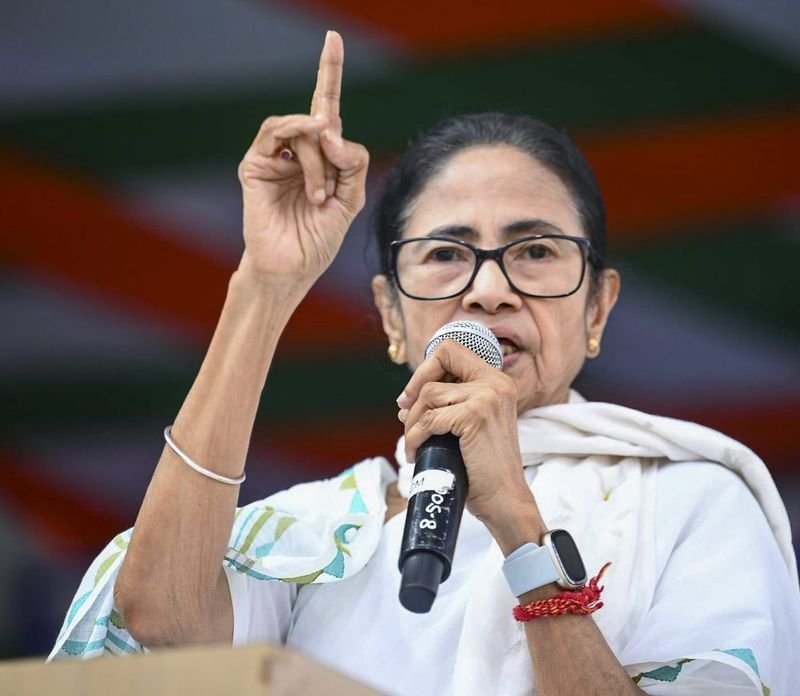 CJP प्रदर्शन के बाद ममता बनर्जी का बड़ा बयान, दिल्ली आने की भरी हुंकार 1 IMG 1300 CJP प्रदर्शन के बाद ममता बनर्जी का बड़ा बयान, दिल्ली आने की भरी हुंकार