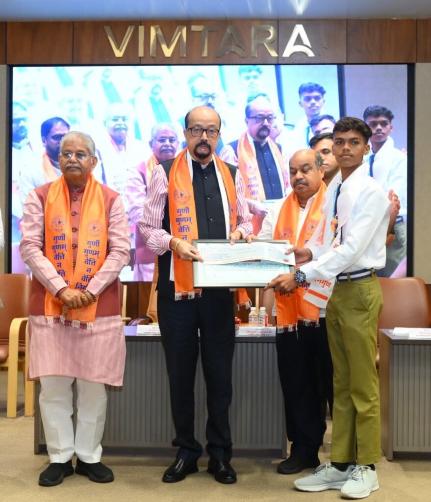 मोबाइल और डिजिटल एडिक्शन से बचें, मानव बुद्धि ही सर्वाच्च है: राज्यपाल डेका 2 f8eb00cc 6e40 40ba 99af f9ca12eb0678 मोबाइल और डिजिटल एडिक्शन से बचें, मानव बुद्धि ही सर्वाच्च है: राज्यपाल डेका