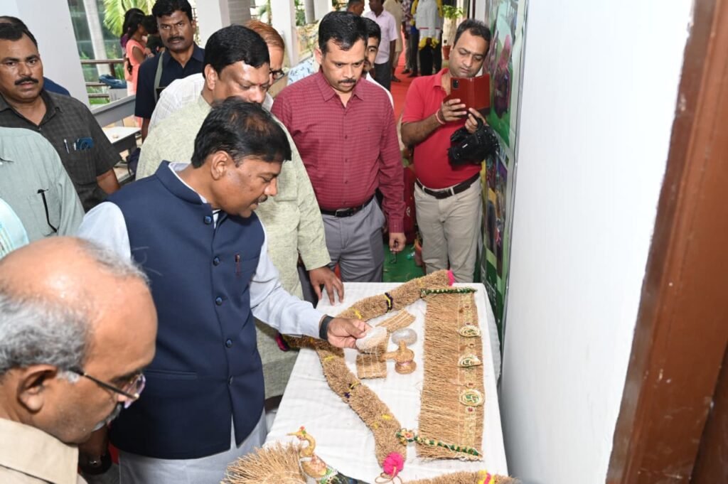 1008870240 औषधि पौधों की खेती किसानों की आय बढ़ाने का प्रभावी माध्यम: वन मंत्री केदार कश्यप