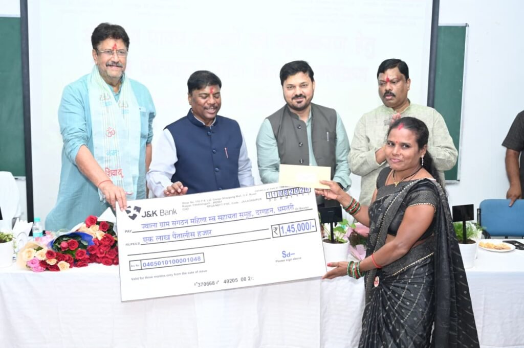 1008870241 औषधि पौधों की खेती किसानों की आय बढ़ाने का प्रभावी माध्यम: वन मंत्री केदार कश्यप