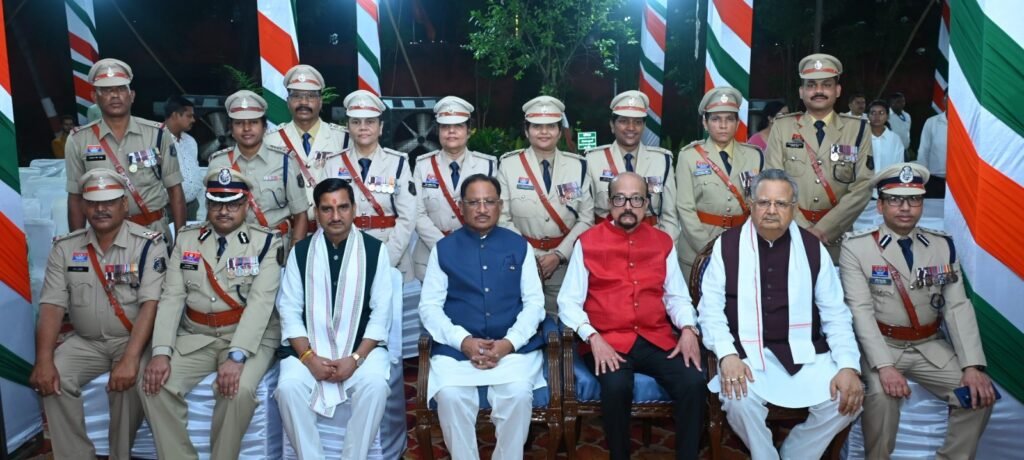 1008931569 स्वतंत्रता दिवस पर लोकभवन में आयोजित हुआ ‘स्वागत समारोह’