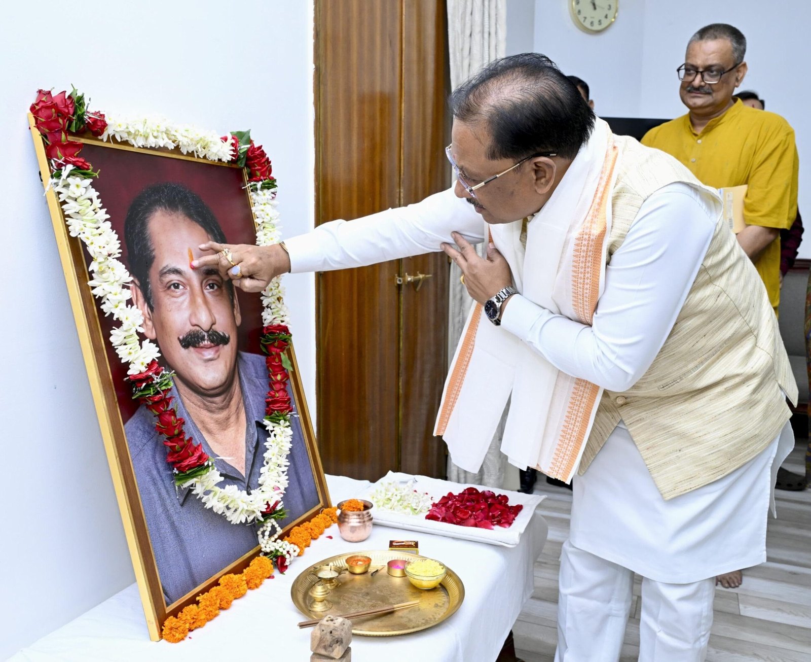 राष्ट्र, समाज और सनातन संस्कृति के प्रति दिलीप सिंह जूदेव का समर्पण सदैव स्मरणीय रहेगा : मुख्यमंत्री साय 1 36d0f1a6 db45 4b42 953f 0d72a356ef38 scaled राष्ट्र, समाज और सनातन संस्कृति के प्रति दिलीप सिंह जूदेव का समर्पण सदैव स्मरणीय रहेगा : मुख्यमंत्री साय