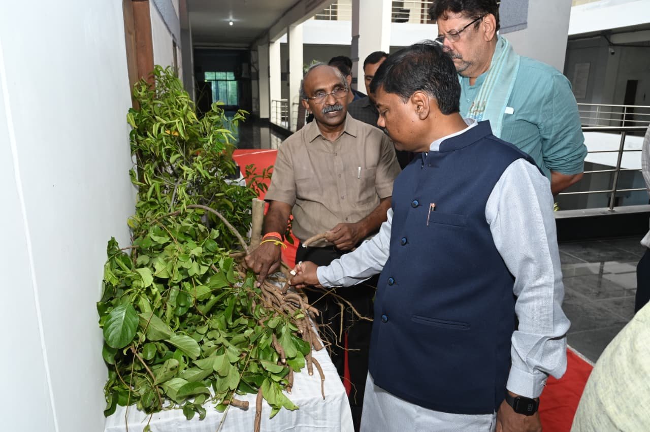 IMG 20260811 WA0095 औषधि पौधों की खेती किसानों की आय बढ़ाने का प्रभावी माध्यम: वन मंत्री केदार कश्यप