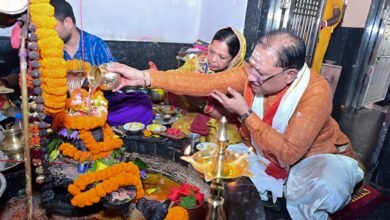 IMG 20260817 WA0704 मुख्यमंत्री विष्णुदेव साय ने सावन सोमवार और नागपंचमी पर फलेश्वरनाथ महादेव की पूजा-अर्चना की