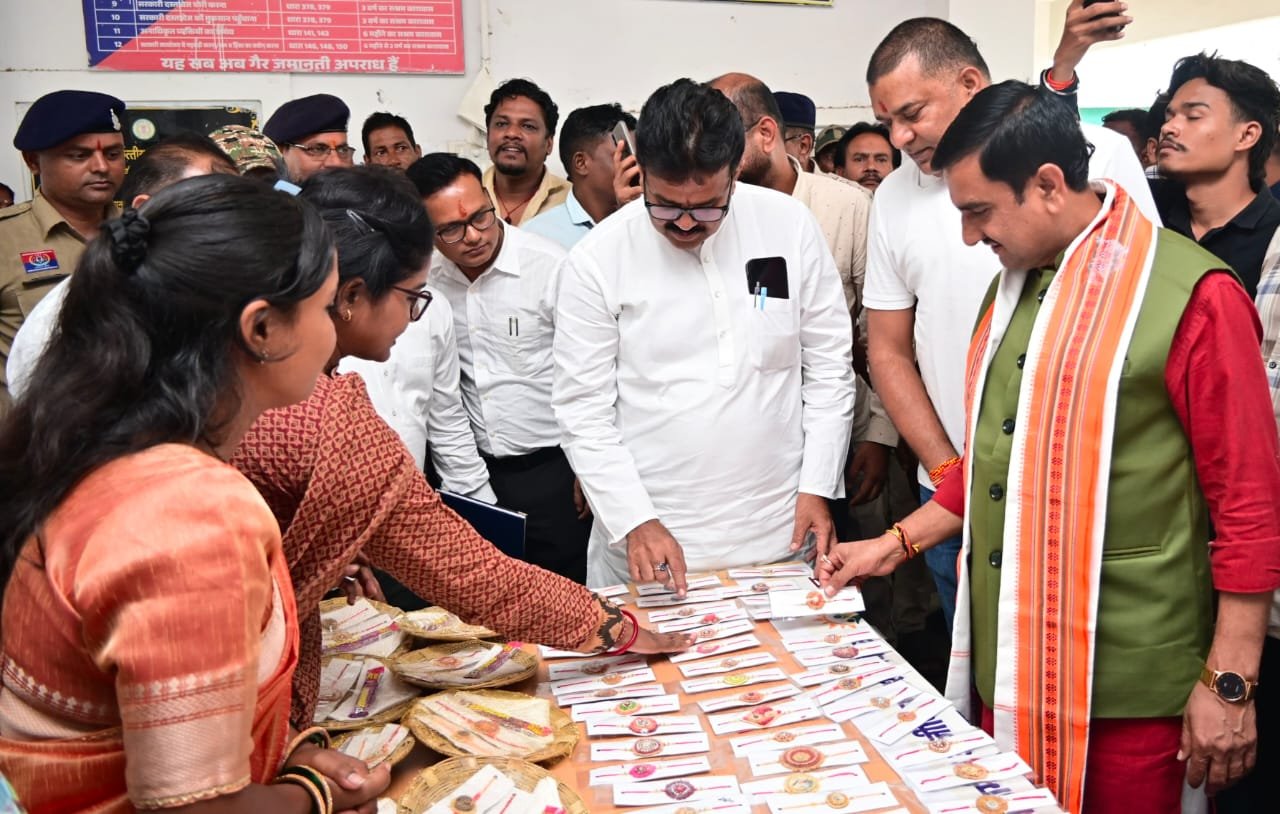 रिमझिम फुहारों के बीच खेल प्रतिभाओं ने भरी उड़ान, 26वीं राज्य स्तरीय शालेय क्रीड़ा प्रतियोगिता का भव्य शुभारंभ 1 IMG 20260818 WA0752 रिमझिम फुहारों के बीच खेल प्रतिभाओं ने भरी उड़ान, 26वीं राज्य स्तरीय शालेय क्रीड़ा प्रतियोगिता का भव्य शुभारंभ