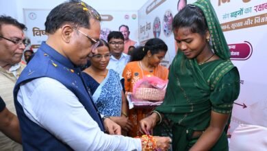 बहनों का सम्मान, सशक्तिकरण और खुशहाली से बनेगा विकसित छत्तीसगढ़ - मुख्यमंत्री विष्णु देव साय 2 IMG 20260827 WA0410 बहनों का सम्मान, सशक्तिकरण और खुशहाली से बनेगा विकसित छत्तीसगढ़ - मुख्यमंत्री विष्णु देव साय